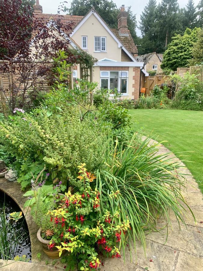 Sunshine Cottage Studley  Exterior foto